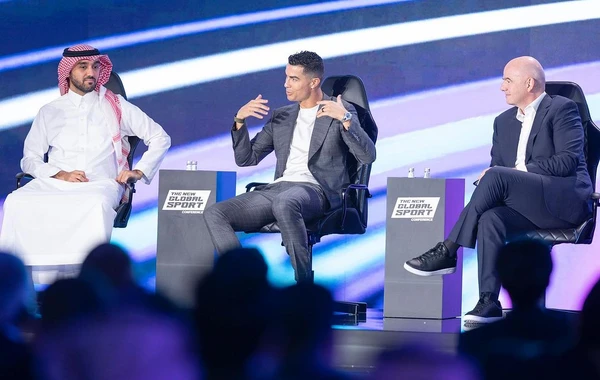 Kriştiano Ronaldo Səudiyyənin vəliəhdi ilə görüşüb - FOTO