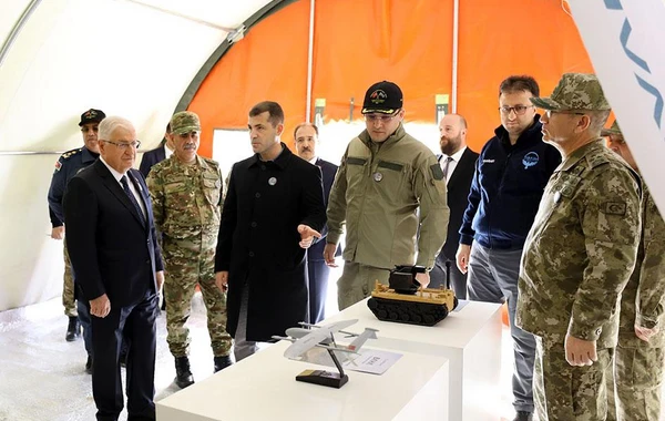 В рамках совместных тактических учений представлена выставка вооружения и техники - ВИДЕО