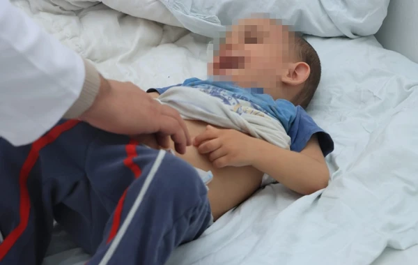 Gəncədə küçəyə atılan uşaqlar Bakıya göndəriləcək - FOTO