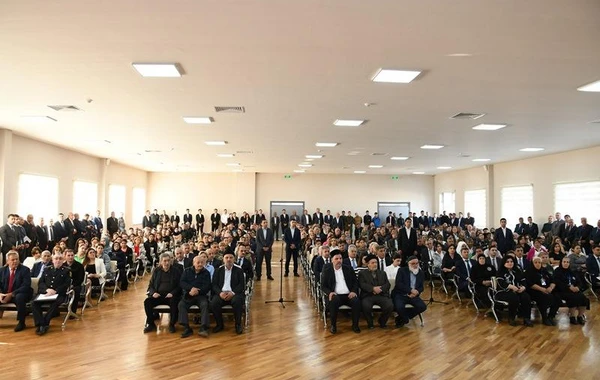 Eldar Əzizov Əmircan sakinlərinin problemlərinin həlli ilə bağlı tapşırıq verib - FOTO
