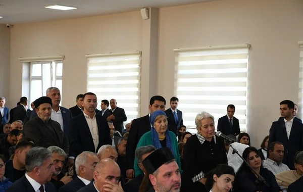 Eldar Əzizov Əmircan sakinlərinin problemlərinin həlli ilə bağlı tapşırıq verib - FOTO