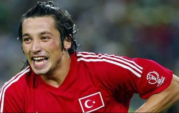 Dünya Çempionatındakı çıxışı ilə yadda qalan türkiyəli futbolçu azərbaycanlı qızla evləndi - FOTO