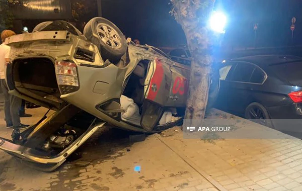 Bakıda 2 avtomobil toqquşub, 5 nəfər xəsarət alıb - FOTO
