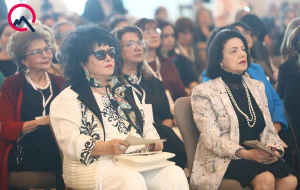 Zeynəb Xanlarova uzun müddətdən sonra görüntüləndi - FOTO