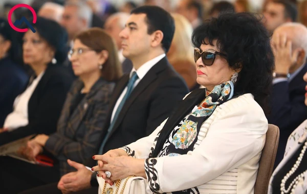 Zeynəb Xanlarova uzun müddətdən sonra görüntüləndi - FOTO