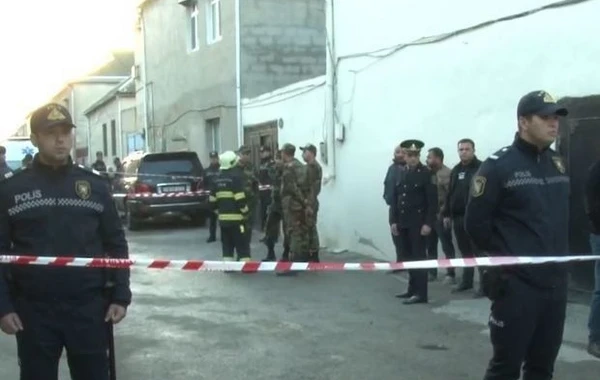 Sumqayıtda evə silahlı hücum edib iki nəfəri qətlə yetirməkdə şübhəli bilinən şəxsi polis saxlayıb