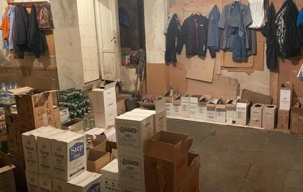 В Баку выявлены нарушения на одном из объектов по продаже алкогольных напитков - ФОТО