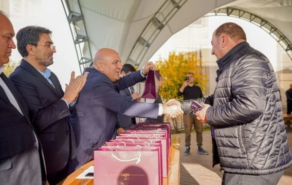 Еще 20 семей в Лачыне получили ключи от своих домов - ОБНОВЛЕНО + ФОТО
