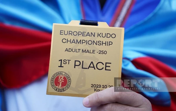Avropa çempionatında 3 qızıl, 1 gümüş medal qazanan karateçilərimiz Vətənə qayıdıblar - FOTO