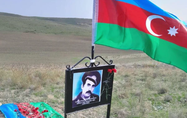 Milli Qəhrəmanın məzarı 31 ildən sonra ziyarət olunub - FOTO