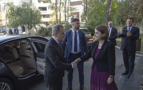 Azərbaycan və Rumıniya XİN başçılarının müzakirə etdiyi məsələlər açıqlanıb - FOTO - YENİLƏNİB