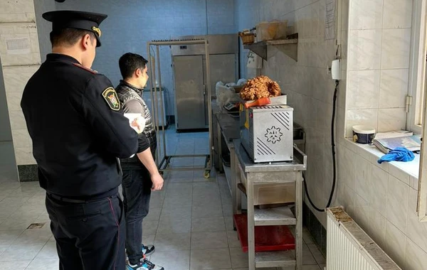 Bakıda sanitariya-gigiyena qaydalarını pozan şəxslər cərimələnib - FOTO