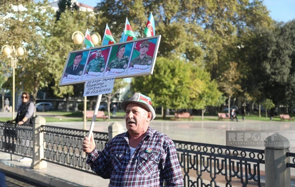 В Баку в связи с Днем Победы прошло шествие военнослужащих - ОБНОВЛЕНО + ВИДЕО