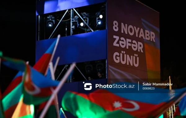 8 Noyabr - Zəfər Günü münasibəti ilə Bakıda atəşfəşanlıq - YENİLƏNİB + VİDEO