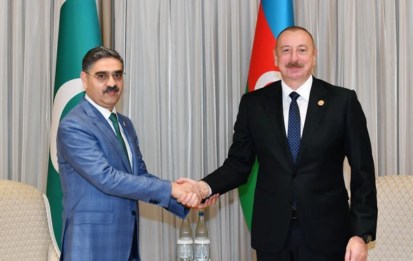 İlham Əliyev Daşkənddə Pakistanın Keçid Hökumətinin Baş naziri ilə görüşüb - YENİLƏNİB - FOTO