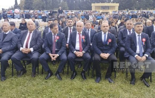 В Гейчайском районе проходит XV гранатовый фестиваль - ФОТО