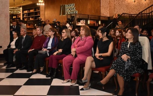 Bakı Kitab Mərkəzində Mixail Qusmanla görüş olub - FOTO