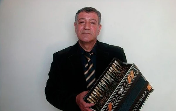 Tanınmış qarmon ifaçısı 72 yaşında vəfat edib - FOTO