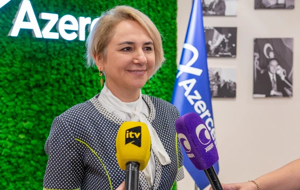 Azercell-in jurnalistlər üçün təşkil etdiyi növbəti ingilis dili kursları sona çatdı - FOTO