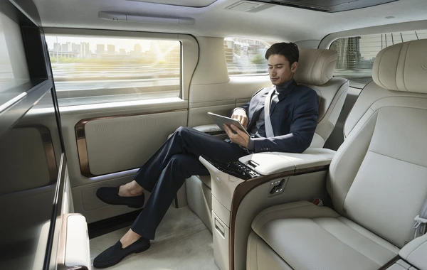 TAM YENİ LEXUS LM
