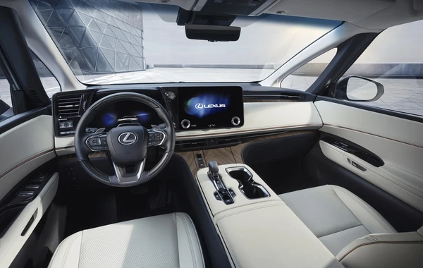 TAM YENİ LEXUS LM
