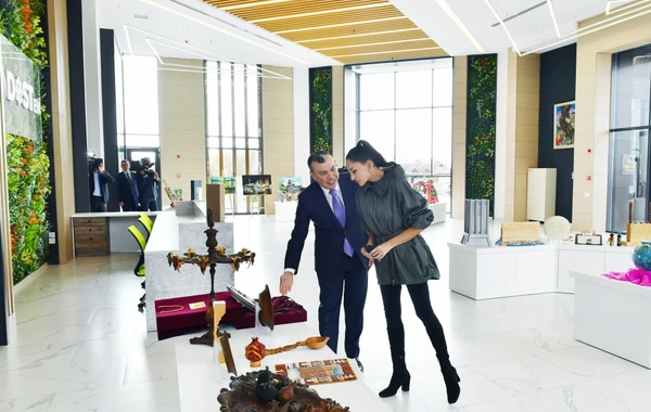 İlham Əliyev və Mehriban Əliyeva İsmayıllıda “DOST EVİ”nin açılışında iştirak ediblər - FOTO - YENİLƏNİB