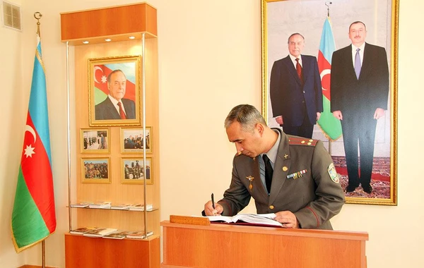 Özbəkistan nümayəndə heyəti Milli Müdafiə Universitetini ziyarət edib - FOTO