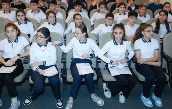 Bakıdakı məktəbdə şagirdlərin bəzilərində xəstəliklər aşkarlandı - FOTO