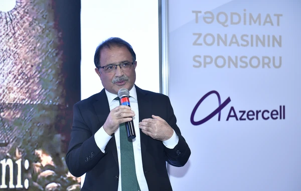 Azercell elektron və audio kitablarla IX Bakı Beynəlxalq Kitab Sərgisində çıxış etdi - FOTO