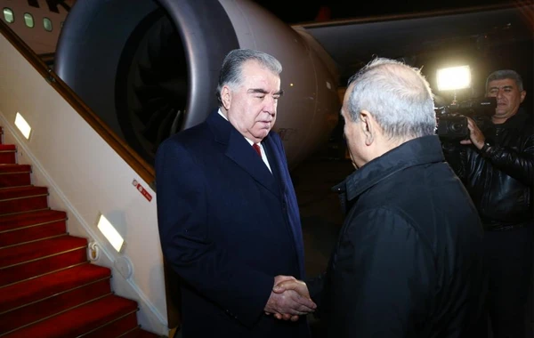 Tacikistan Prezidenti Emoməli Rəhmon Azərbaycana işgüzar səfərə gəlib - FOTO