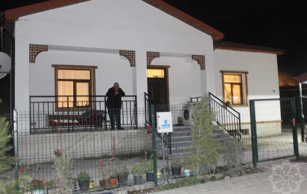 Əsrarəngiz mənzərəsi olan Zabux kəndi gecələr al-əlvan işıqları ilə diqqət çəkir - FOTO