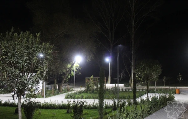 Əsrarəngiz mənzərəsi olan Zabux kəndi gecələr al-əlvan işıqları ilə diqqət çəkir - FOTO