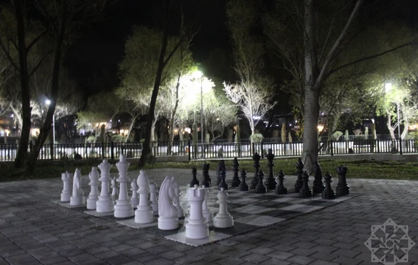 Əsrarəngiz mənzərəsi olan Zabux kəndi gecələr al-əlvan işıqları ilə diqqət çəkir - FOTO