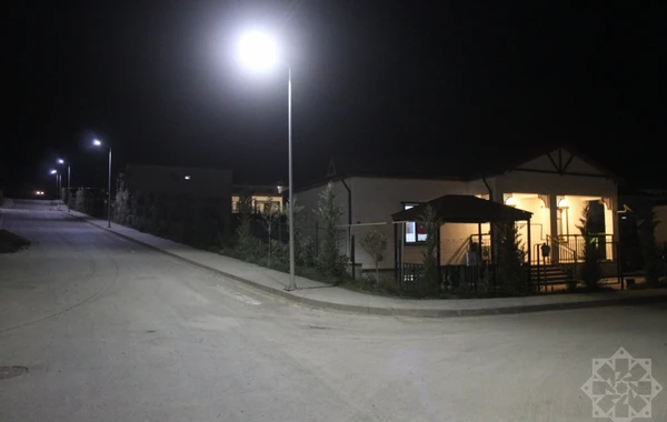 Əsrarəngiz mənzərəsi olan Zabux kəndi gecələr al-əlvan işıqları ilə diqqət çəkir - FOTO