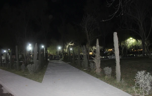 Əsrarəngiz mənzərəsi olan Zabux kəndi gecələr al-əlvan işıqları ilə diqqət çəkir - FOTO