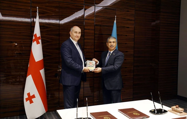 Azərbaycan və Gürcüstan Müdafiə nazirlikləri arasında ikitərəfli hərbi əməkdaşlıq planı imzalanıb - FOTO