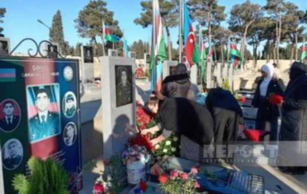 Почтена память сотрудников ГПС, погибших в авиакатастрофе на полигоне "Гарагейбат" - ФОТО