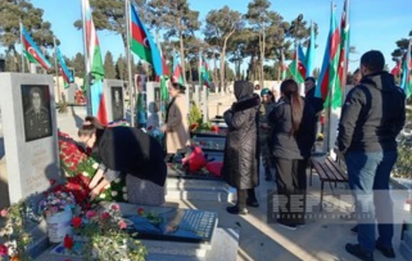 Почтена память сотрудников ГПС, погибших в авиакатастрофе на полигоне "Гарагейбат" - ФОТО