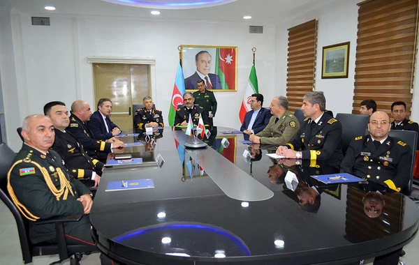 Bakıda Azərbaycan və İran HDQ komandanları görüşüb - FOTO