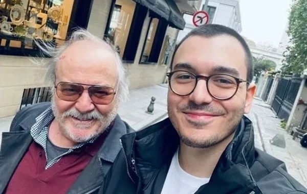 "Yalı Çapkını"nın "Halis"inin görün hansı məşhurdan oğlu var imiş - FOTO