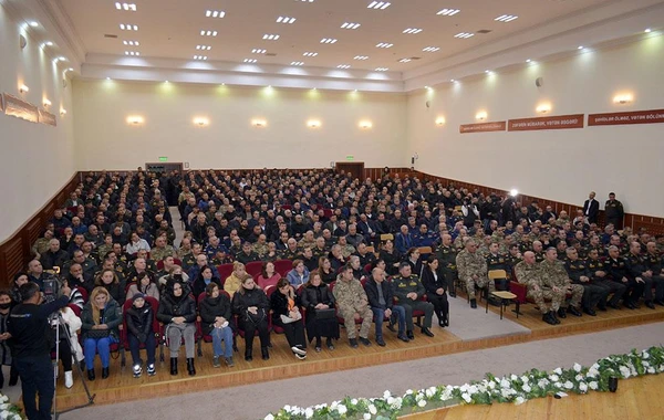 Hərbi qulluqçulara növbəti daimi mənzillər verilib - FOTO
