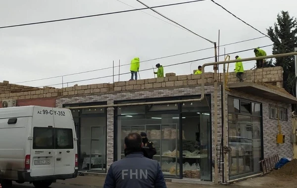 Bakıda qanunsuz tikililər sökülüb - FOTO/VİDEO