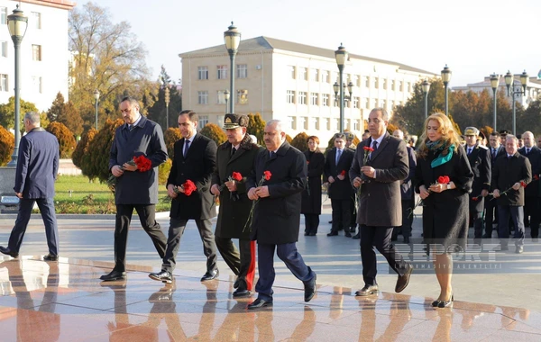 Naxçıvanda Ümummilli Lider Heydər Əliyevin xatirəsi yad olunub - FOTO