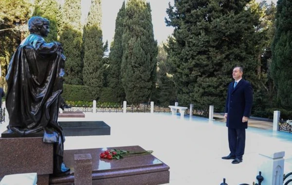 Представители Госслужбы почтили память Гейдара Алиева - ФОТО/ВИДЕО