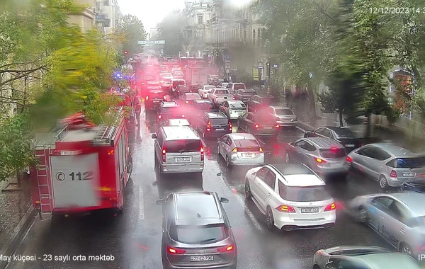 Bakıda yanğınla bağlı uşaq bağçasından 41 azyaşlı təxliyə edilib - YENİLƏNİB - FOTO/VİDEO