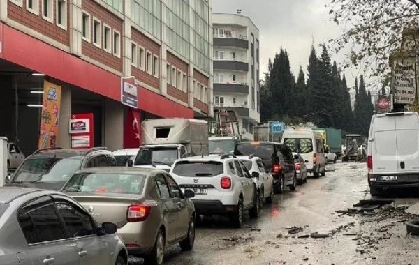 Su borusu partladı, Trabzonu su basdı - FOTO/VİDEO