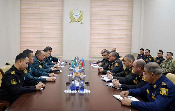 Azərbaycan və Qazaxıstan arasında hərbi əməkdaşlıq məsələləri müzakirə olunub - FOTO