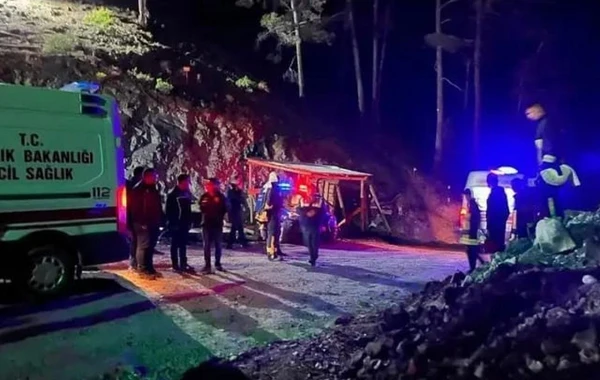 Türkiyədə mədəndə uçqun: Ölən və yaralananlar var - FOTO/VİDEO