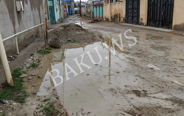 Bakıda şagirdlər dərsə acınacaqlı yolla gedib-gəlir - FOTO/VİDEO