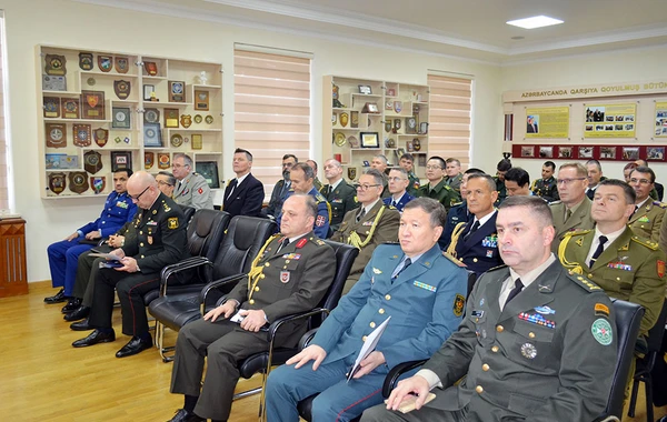 Hərbi attaşelərlə cari ilin yekununa dair toplantı keçirilib - FOTO